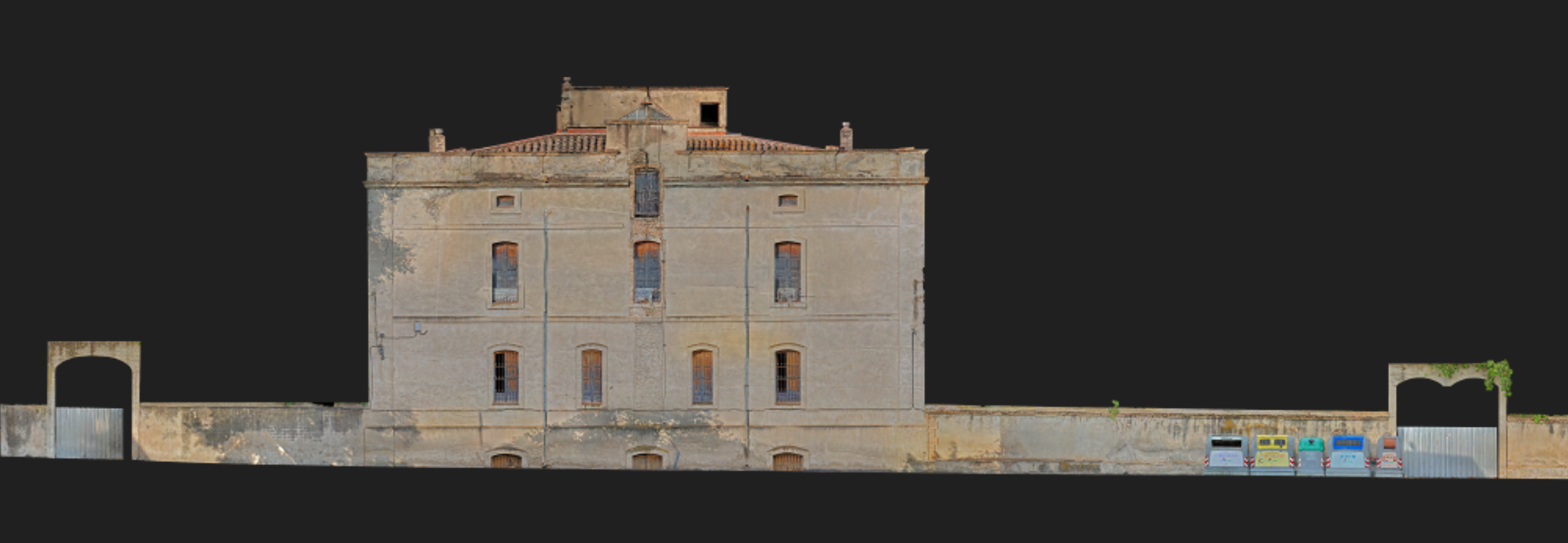Alzado frontal de un edificio patrimonial con los muros laterales